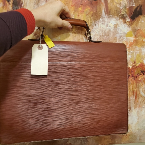 Authentic Louis Vuitton honey brown Epi leather large briefcase - Picture 4 of 8